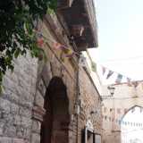 ...e a due passi dall�arco Angioino che conduce alla Basilica di San Nicola